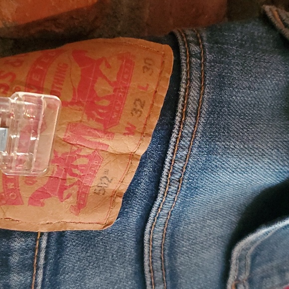 Mens Levi's 502 jeans - Picture 3 of 5